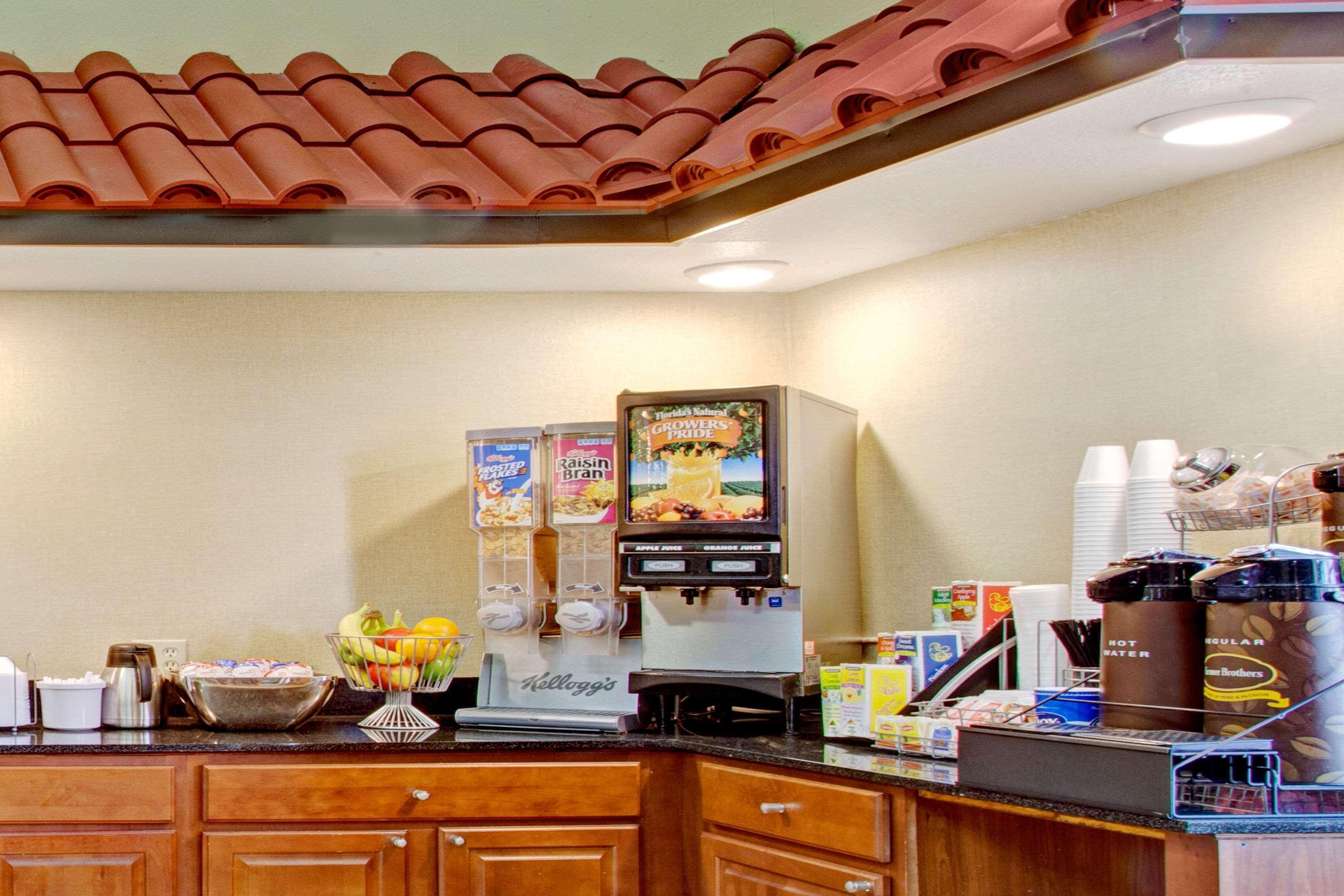 Super 8 By Wyndham Forrest City Ar Ngoại thất bức ảnh